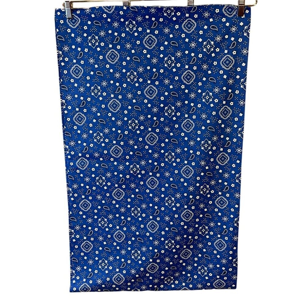 Unbranded Royal Blue & White Cotton Blend Paisley Bandana Fabric 44"W x 2 yds